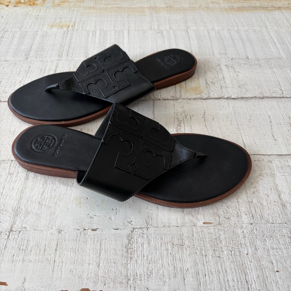 Tory Burch Weston Sandals size 7 Black Leather Front‎ Logo Flat Thong Toe Post - Picture 12 of 12